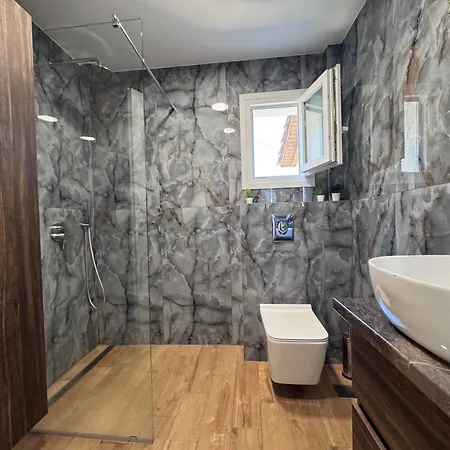 Kyriakos * נאה רודה